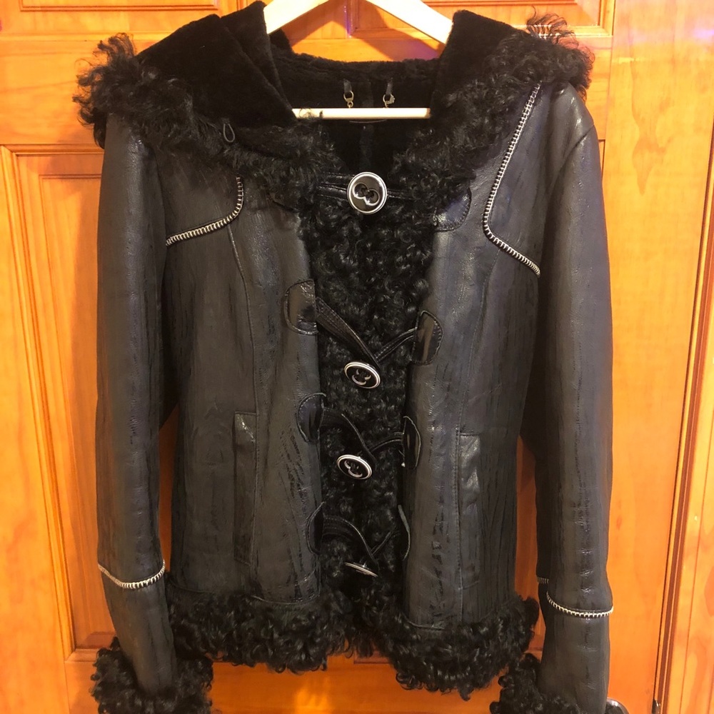 Women’s authentic shearling jacket black small